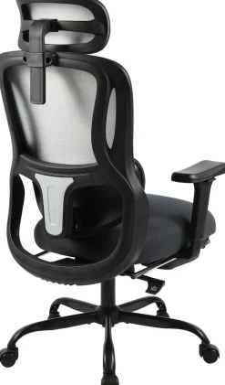 CLP Bürostuhl ergonomisch mit Fußablage Leesburg, Schreibtischstuhl mit 3D-Armlehnen, Lordosenstütze, Kopfstütze, bis 150 kg belastbar