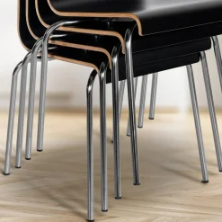 CLP Stuhl stapelbar Gahanna, Stapelstuhl aus Formholz mit HPL-Laminat, Stahlgestell verchromt belastbar bis 150 kg, Esszimmer und Büro