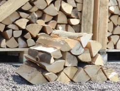120 kg trockene Eiche, Kaminholz Brennholz Feuerholz Hartholz ca. 25 cm
