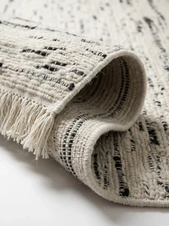 Wollteppich gestreift Monochrom 140 x 200 cm - TIREE | Kadima Design